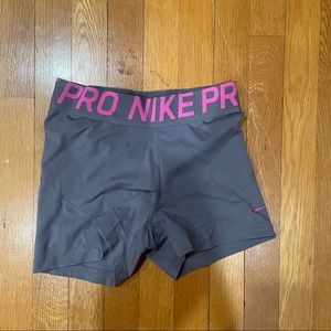 nike pro - shorts - gray and pink